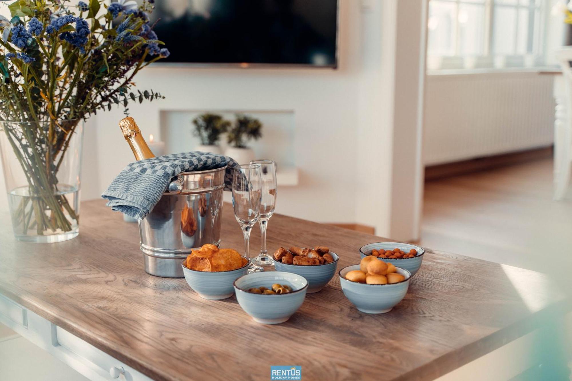 Villa Promenade - Luxuriously Apartment For 8 People نيوبورت المظهر الخارجي الصورة